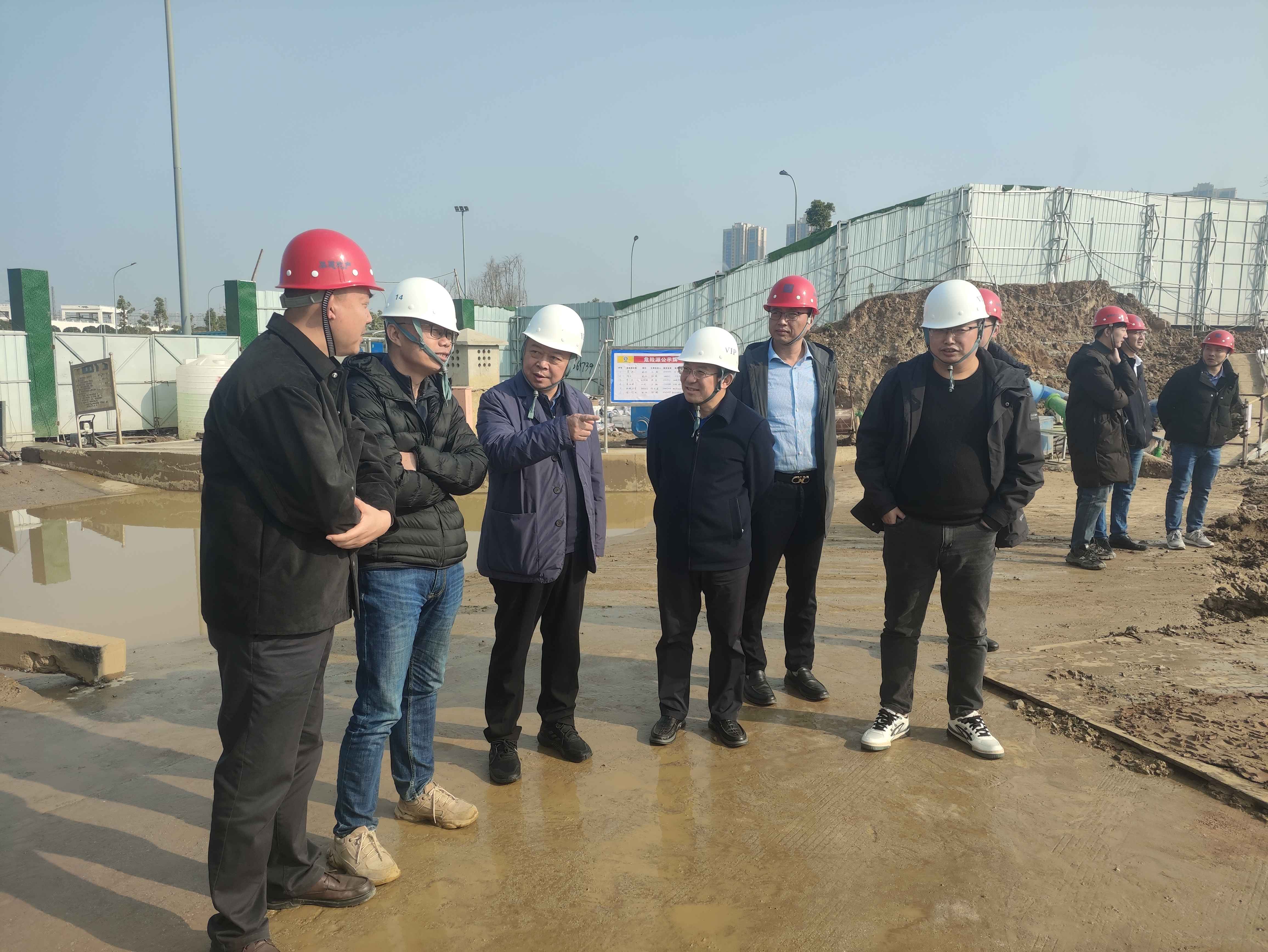 1704968937615615.jpg 1704968937615615.jpg